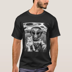 Cat Ufo Selfie Cat Alien Abduction Funny Cat Gifts T-Shirt