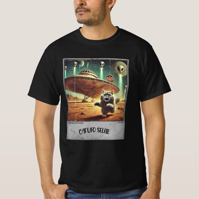 Cat UFO Selfie: Scared Kitty (Man t-shirt) #10 T-Shirt (Front)