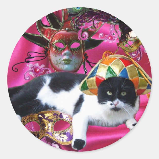 CAT WITH HARLEQUIN HAT AND MASQUERADE PARTY MASKS CLASSIC ROUND STICKER (Front)
