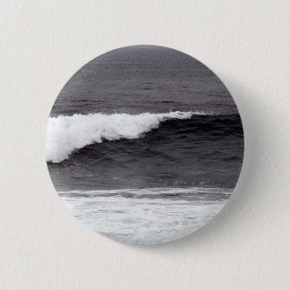 Catch a wave 6 cm round badge