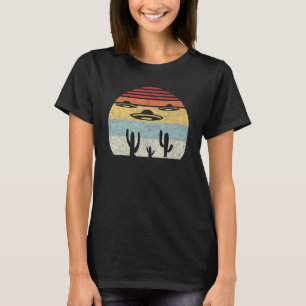 Catch Some Rays Vintage Retro UFO Alien Desert - T-Shirt