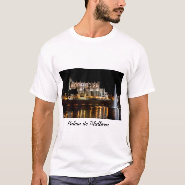 Cathedral of Palma de Mallorca at night - Spain T-Shirt (Front)