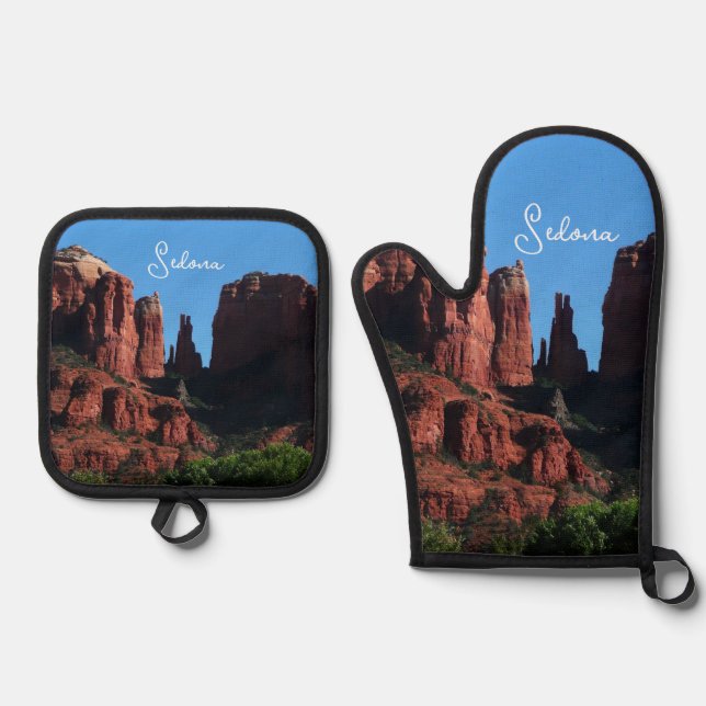 Cathedral Rock in Sedona Arizona Monument Oven Mitt & Pot Holder Set (Front)
