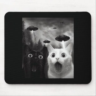 Cats Selfie with Alien UFO Funny Cat for Men Women Mouse Pad