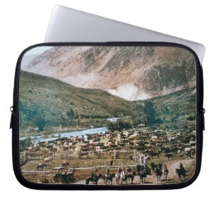Cattle Ranch, Colorado, 1899 (photo) Laptop Sleeve