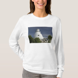 CAYMAN ISLANDS, GRAND CAYMAN, Frank Sound: Old T-Shirt