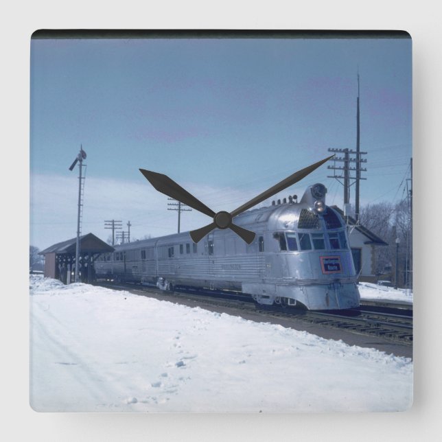 CB&Q "Pioneer Zephyr" #9900_Trains Square Wall Clock (Front)