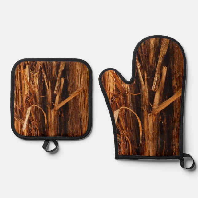 Cedar Textured Wooden Bark Look Oven Mitt & Pot Holder Set (Front)
