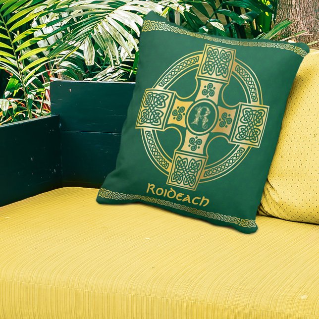 Celtic Cross and Knot Letter R Monogram and Name Cushion (Creator Uploaded)