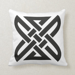 Celtic Knot 4-point Cushion