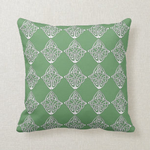 Celtic knot on green background cushion