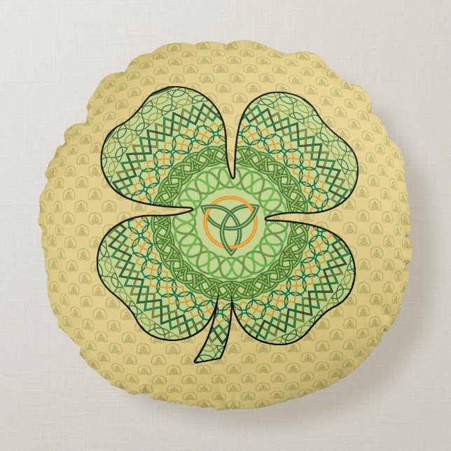 Celtic Shamrock Round Pillow (Front)