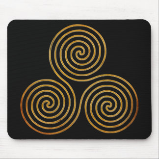 celtic triple spiral - OneLine antique gold, black Mouse Pad