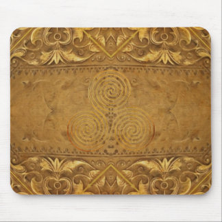 celtic triple spiral - OneLine antique gold Mouse Pad
