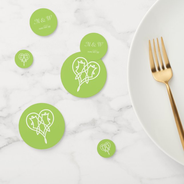 Celtic Weave Hearts in Peridot Table Confetti (Group)