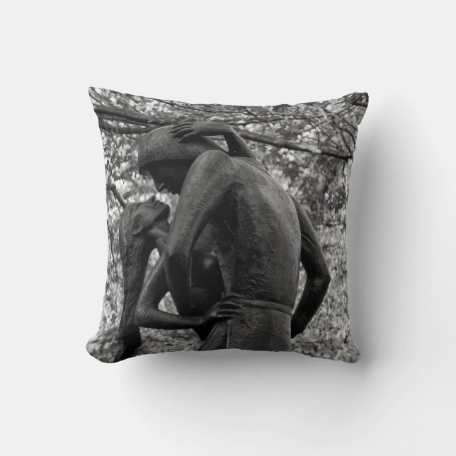 Central Park Autumn: Romeo & Juliet Statue 01 B&W Cushion (Front)