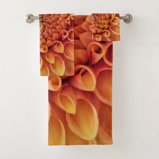 Centre Orange Dahlia Flower Bath Towel Set (Insitu)