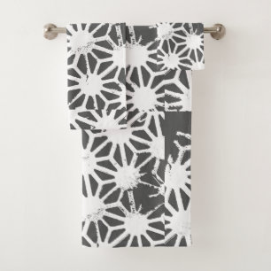Charcoal gray geometric pattern bath towel set