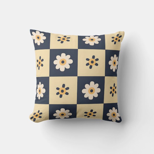 Charming Daisy Chequered Pattern Cushion (Front)