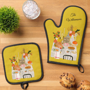 CHARMING PERSONALIZED THANKSGIVING TABLE OVEN MITT & POT HOLDER SET