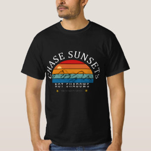 Chase Sunsets: Inspirational Sunset Aesthetic Tee