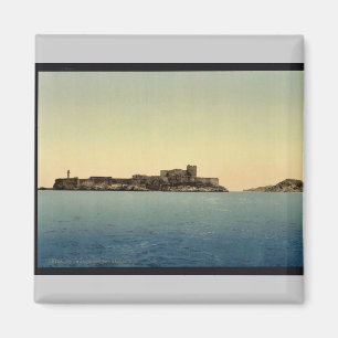 Chateau d'If, from the sea, Marseilles, France vin Magnet