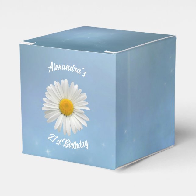 Cheerful White Daisy Favour Box (Front Side)