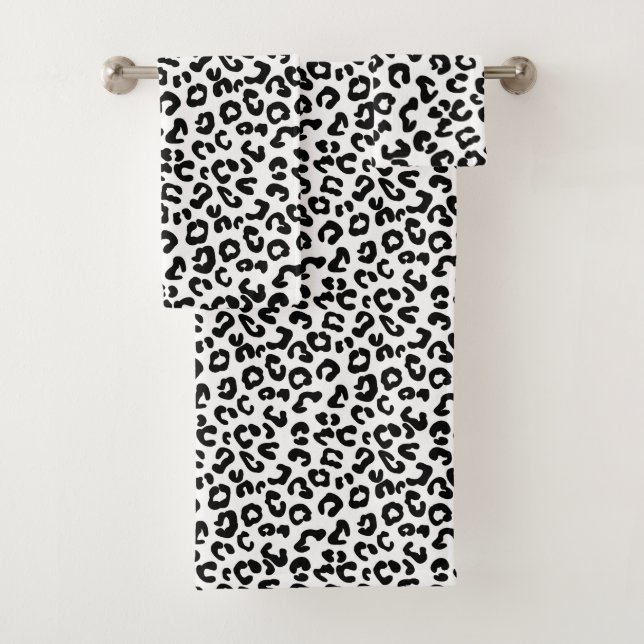 Cheetah Animal Print in Black and White Bath Towel Set (Insitu)
