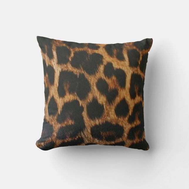 Cheetah Throw pillow (Front)
