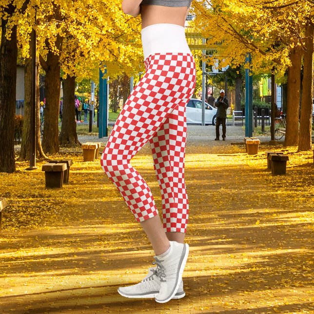 Chequerboard Red White Capri Leggings (Checkerboard Red White Capri Leggings)