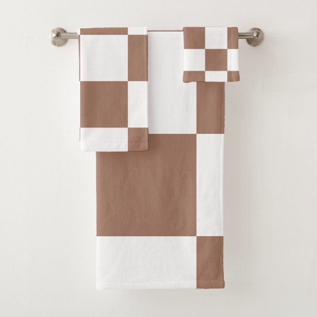 Chequered Pattern in White and Mocha Mousse Bath Towel Set (Insitu)