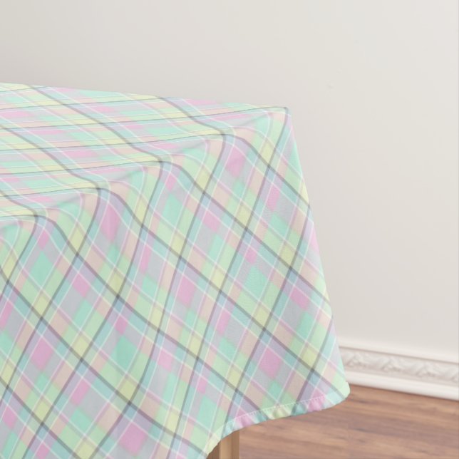 Chequered pattern of caramel colours. tablecloth (In Situ)