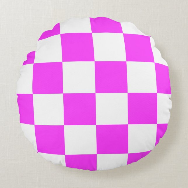 Chequered pattern tile background. White and Pinka Round Cushion (Front)