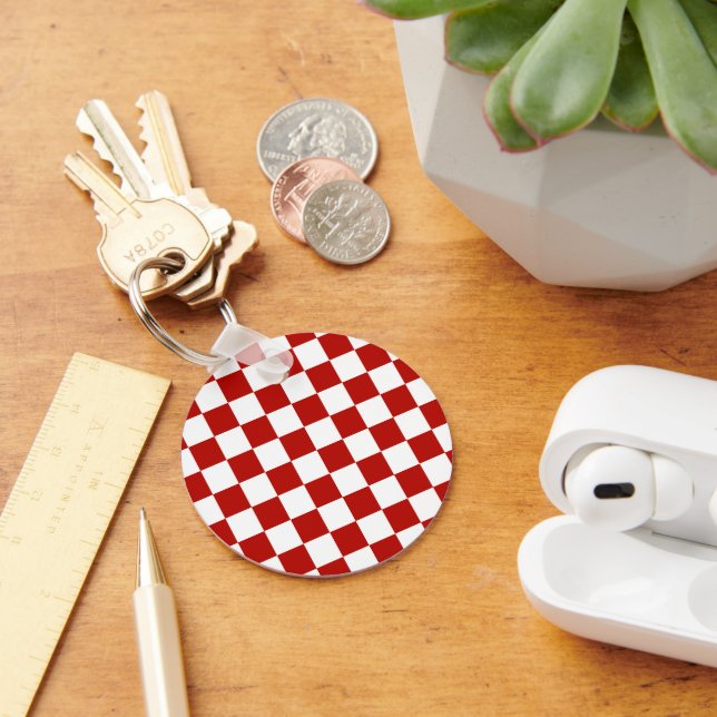 Chequered squares red white geometric retro key ring (Desk)
