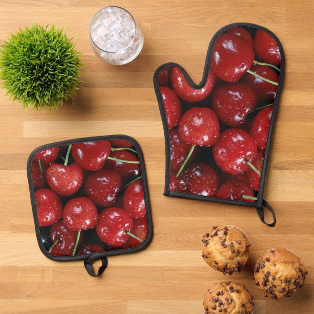 Cherries Oven Mitt & Pot Holder Set (Top Down)