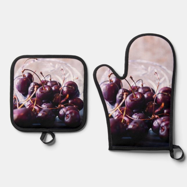 Cherries Oven Mitt & Pot Holder Set (Front)