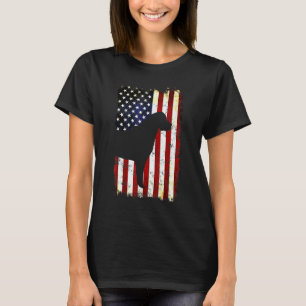 Chesapeake Bay Retriever Silhouette American Flag T-Shirt
