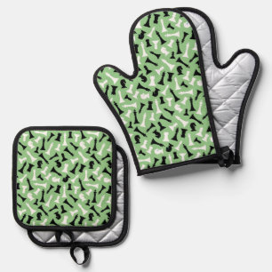 Chess Pieces Design Oven Mitt & Pot Holder Set