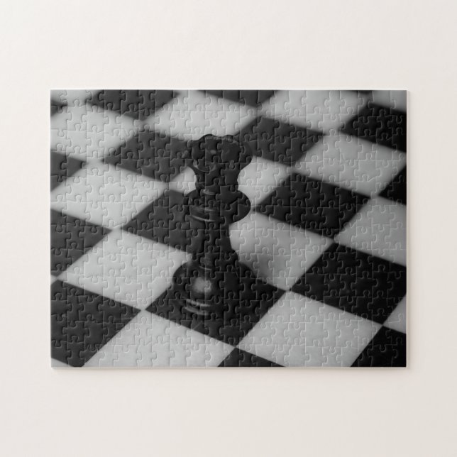 Chess queen jigsaw puzzle (Horizontal)
