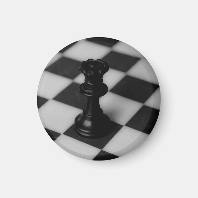 Chess queen magnet (Front)
