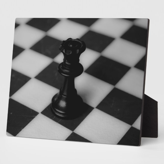 Chess queen plaque (Side)