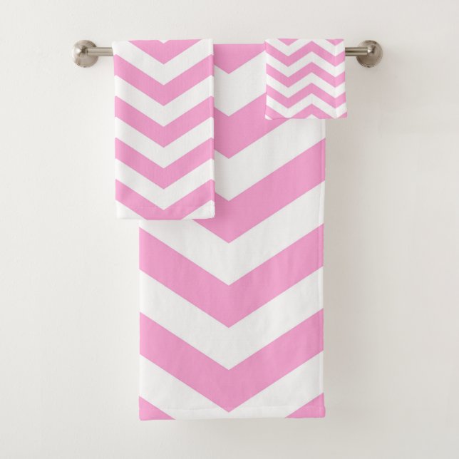 Chevron Pattern Pink and White Bath Towel Set (Insitu)