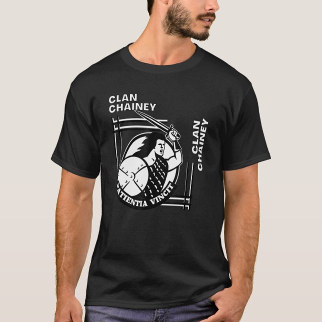 Cheyne Clan Gaelic Motto Swordsman T-Shirt (Front)