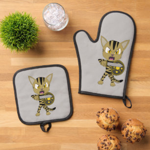 Chibi Warrior Cat Oven Mitt & Pot Holder Set