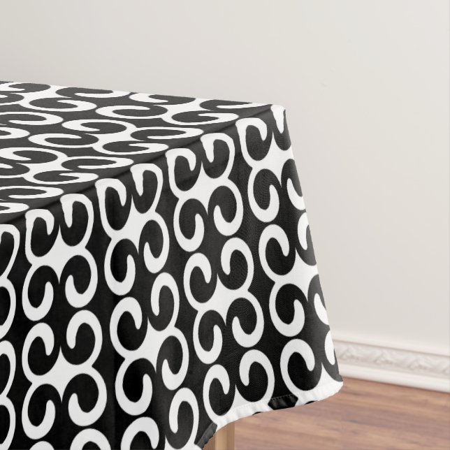 Chic Black and White Modern Pattern Tablecloth (In Situ)