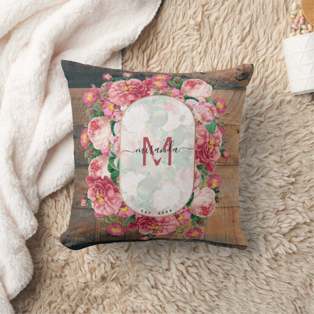 Chic Botanical Vintage Wreath Monogram Wood Cushion (Blanket)