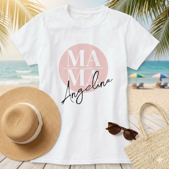 Chic Custom MAMA Brushstroke Script Name Typograph T-Shirt (Creator Uploaded)