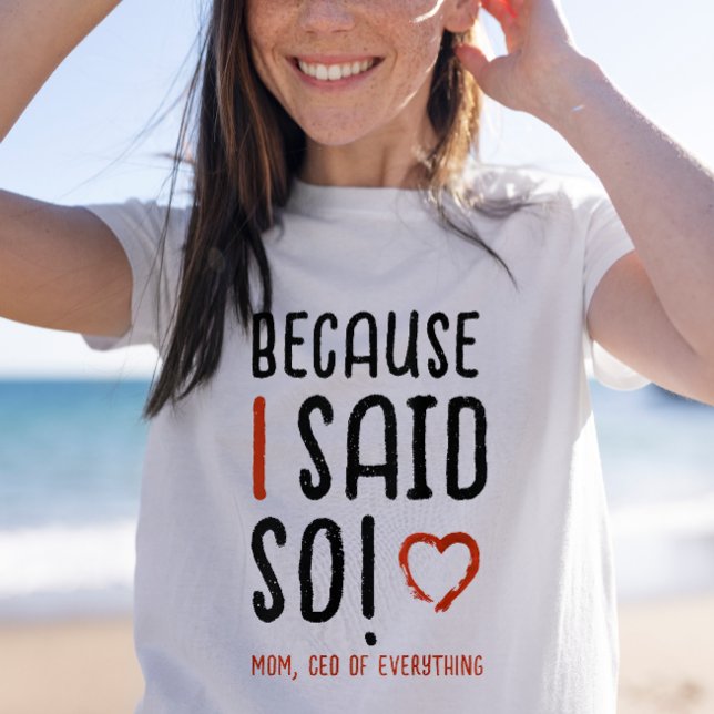 Chic Funny Boss Mum Saying Humour Typography T-Shirt (Creator Uploaded)