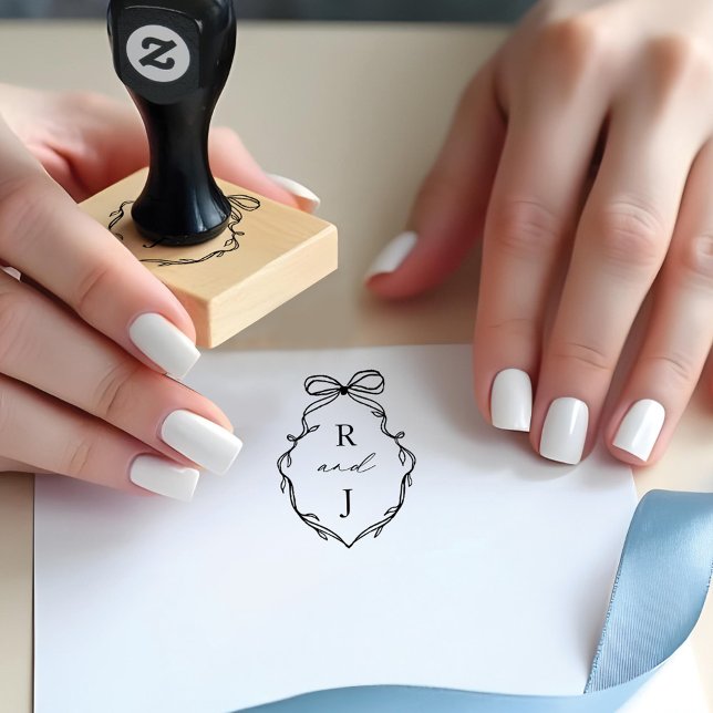 Chic Hand Drawn Bow & Ribbon Monogram Crest Rubber Stamp (Chic Hand Drawn Bow & Ribbon Monogram Crest Rubber Stamp)