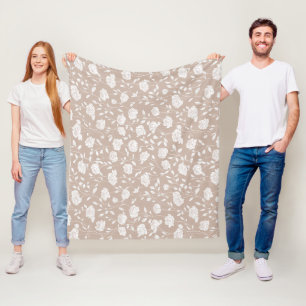 Chic Neutral Rose White Floral Pattern Fleece Blanket
